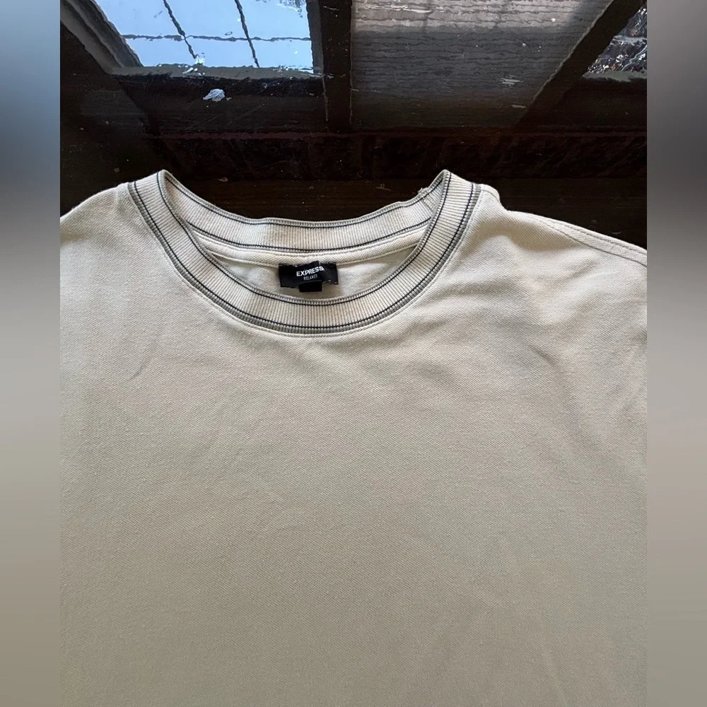 Express Beige Relaxed Fit Top for Men - Picture 5 of 10